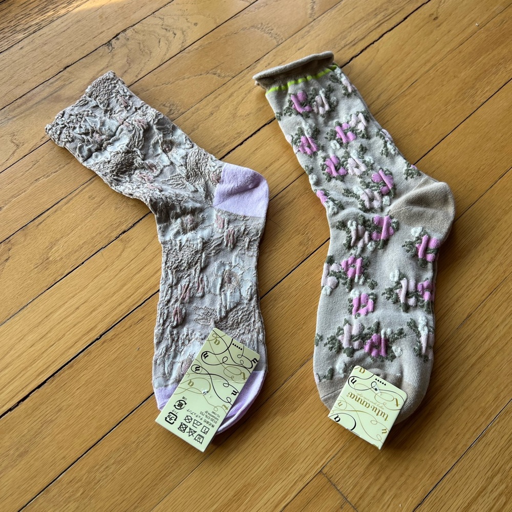 NWT Tutuanna 2 sets of floral socks